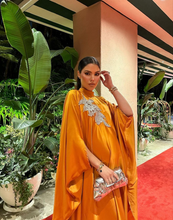 Load image into Gallery viewer, Blondelle midi dress
