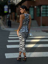 Load image into Gallery viewer, Xulieta midi dress
