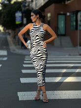 Load image into Gallery viewer, Xulieta midi dress
