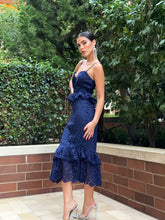 Load image into Gallery viewer, Xazmín midi dress
