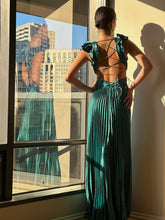 Load image into Gallery viewer, Sagrario Green Dress
