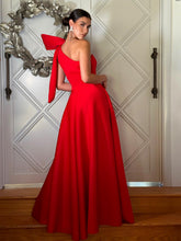 Load image into Gallery viewer, Yeva dress
