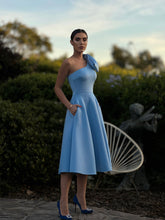 Load image into Gallery viewer, Yeva midi dress
