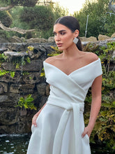 Load image into Gallery viewer, Mélanie White Dress
