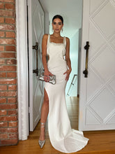 Load image into Gallery viewer, Aranza dress
