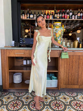 Load image into Gallery viewer, Chaise dress
