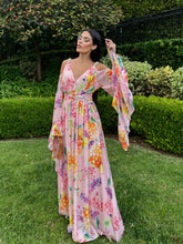 Load image into Gallery viewer, Myka floral Dress
