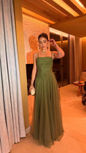 Load image into Gallery viewer, Victory dress
