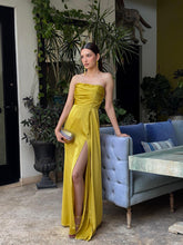 Load image into Gallery viewer, Moneyba Dress
