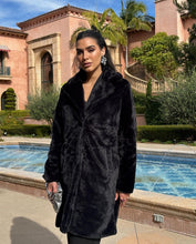 Load image into Gallery viewer, Anastasia coat
