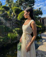 Load image into Gallery viewer, Kolenca Dress

