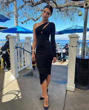 Load image into Gallery viewer, Francoise  Black Midi Dress

