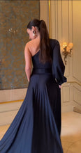 Load image into Gallery viewer, Carapelli dress
