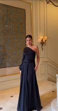 Load image into Gallery viewer, Carapelli dress
