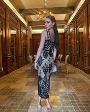Load image into Gallery viewer, Babie midi dress
