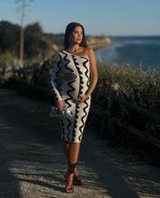 Load image into Gallery viewer, Avis dress
