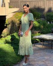 Load image into Gallery viewer, Caitlin midi dress

