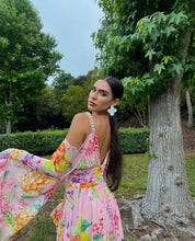 Load image into Gallery viewer, Myka floral Dress
