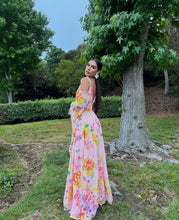 Load image into Gallery viewer, Myka floral Dress
