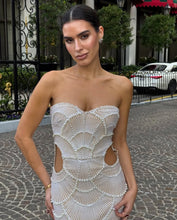 Load image into Gallery viewer, Aixa midi dress
