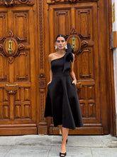 Load image into Gallery viewer, Yeva midi dress
