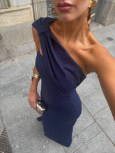 Load image into Gallery viewer, Itziar dress
