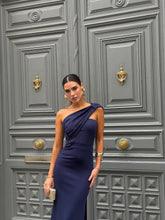 Load image into Gallery viewer, Itziar dress
