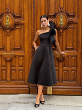 Load image into Gallery viewer, Yeva midi dress
