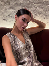 Load image into Gallery viewer, Huesca mini dress
