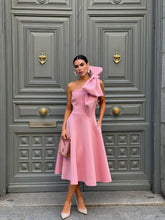 Load image into Gallery viewer, Yeva midi dress

