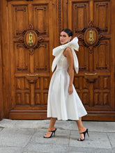 Load image into Gallery viewer, Yeva midi dress

