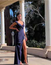 Load image into Gallery viewer, Petunia Navy Dress
