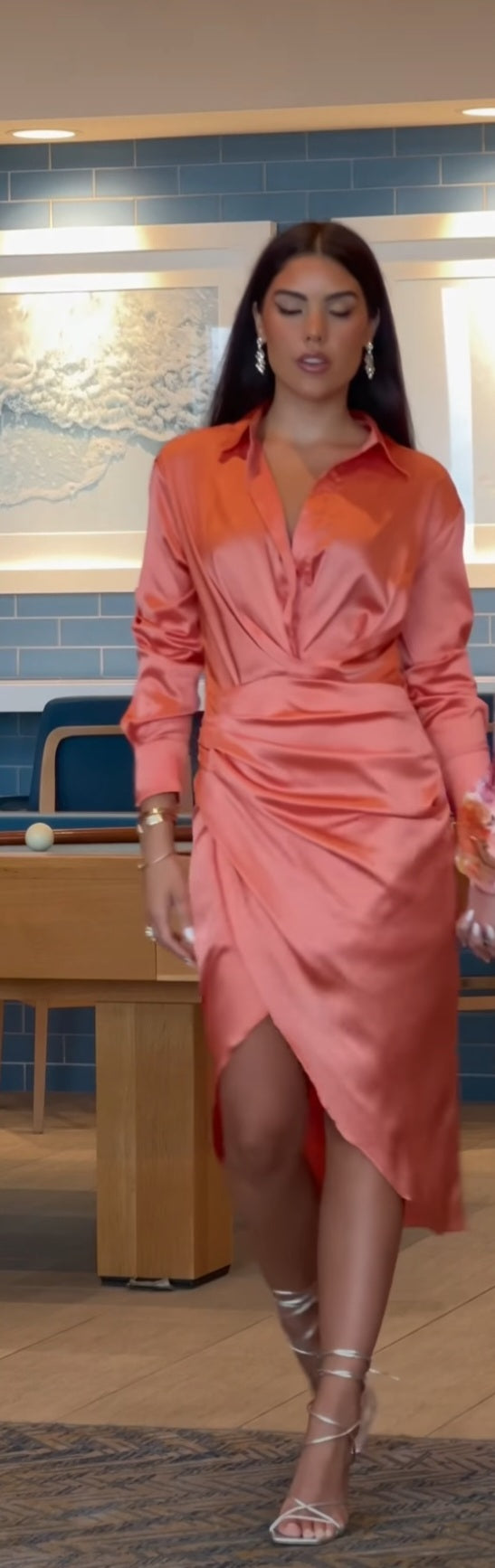 Minerva Coral Silki Midi Dress