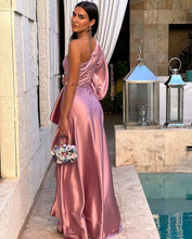 Load image into Gallery viewer, Josefina Mauve Satin Dress
