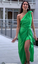 Load image into Gallery viewer, Felicia Green Dress
