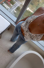 Load image into Gallery viewer, Karol Jeans
