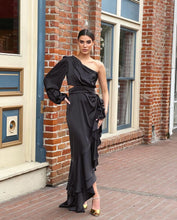 Load image into Gallery viewer, Valeria Black Dress

